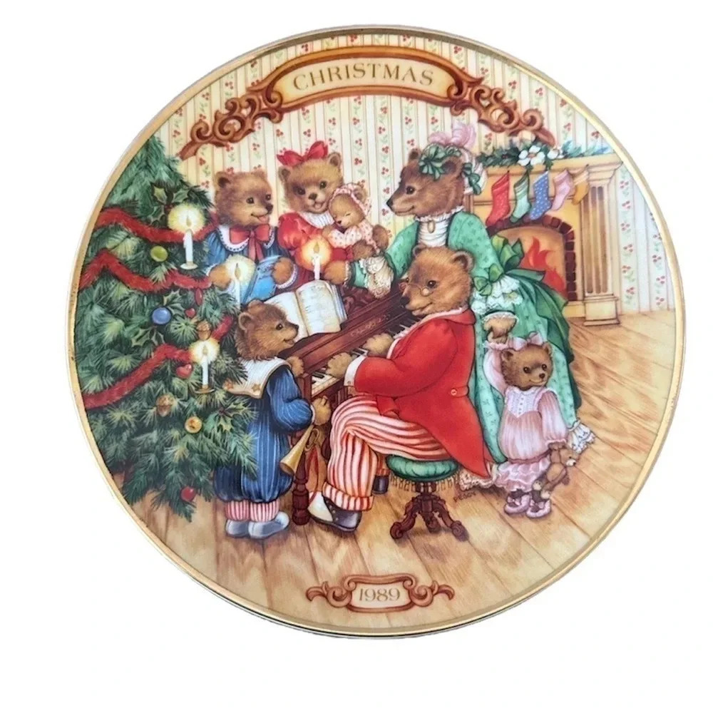 Avon Together for Christmas1989 Gold Trimmed Vintage Decor Plate